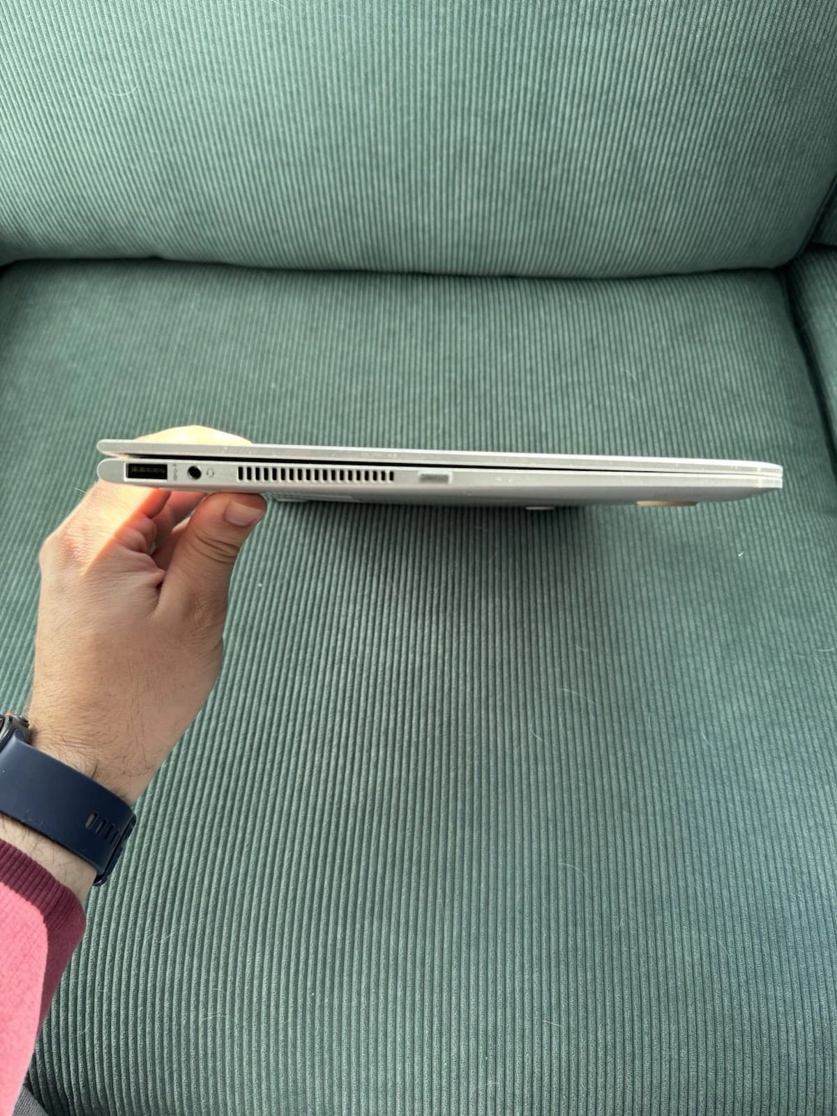 HP Spectre x360 13-ae0xx 2-in-1 Convertible Laptop, 13.3" FHD Touchscreen, Intel Core i7-8550U (8th Gen), 16GB RAM, 256GB SSD, Windows 11 Home, Backlit Keyboard 3
